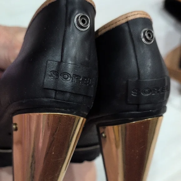 Sorel Women's Black and Tan Heeled Boots - Picture 7 of 10
